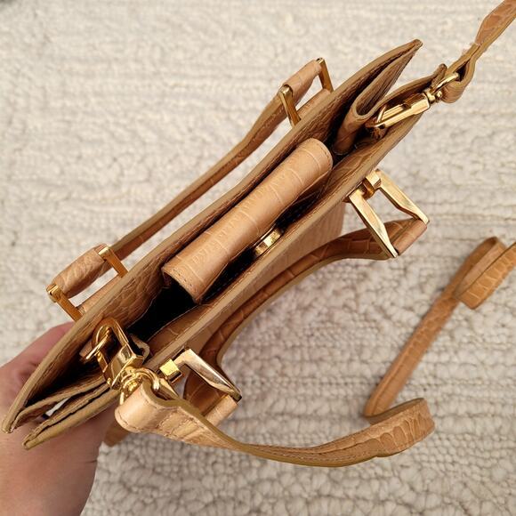 Vintage Croc Embossed Leather Beige purse - Picture 6 of 11